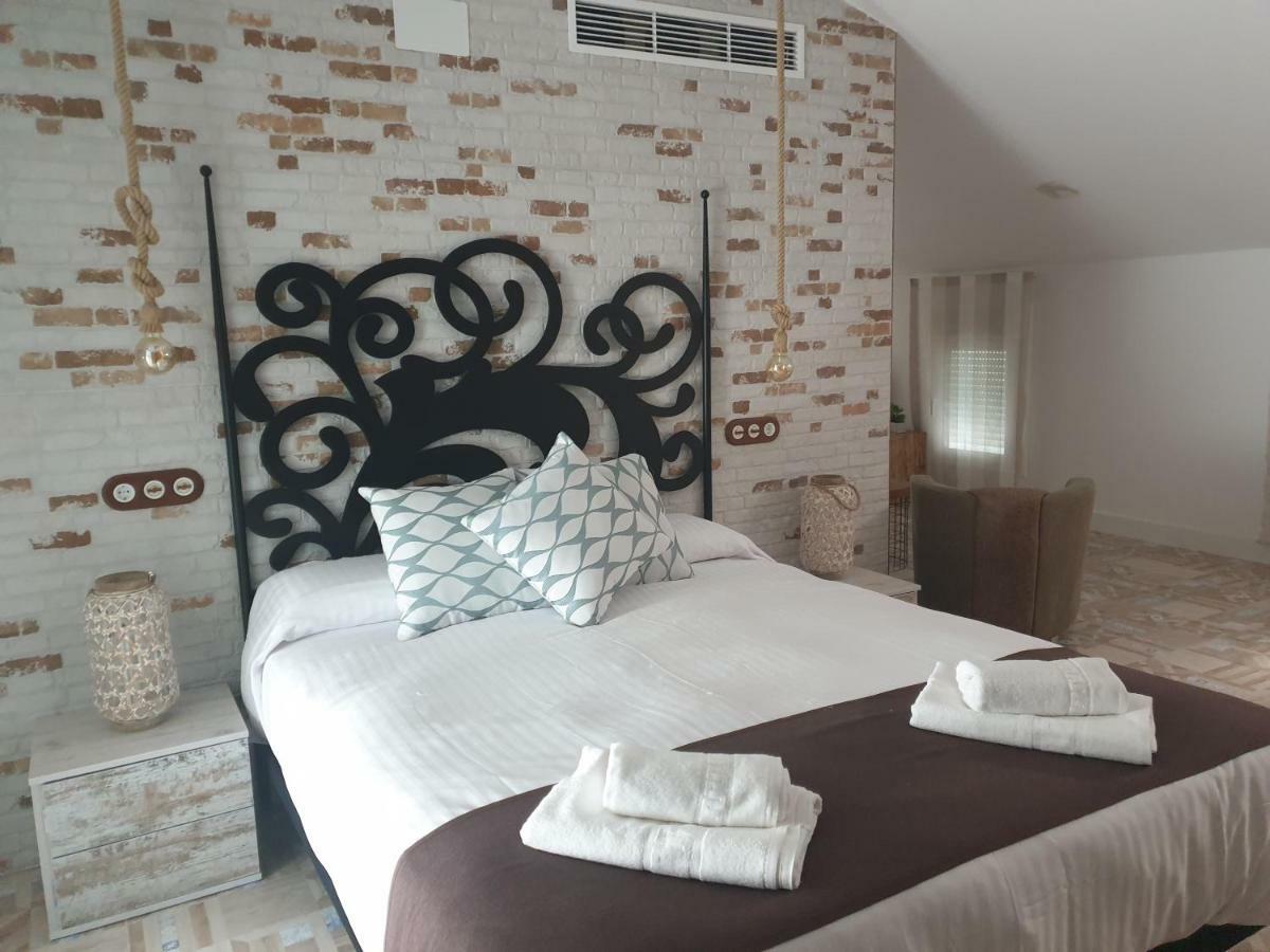Apartamentos Hostal Cabanas Carboneras de Guadazaón 外观 照片