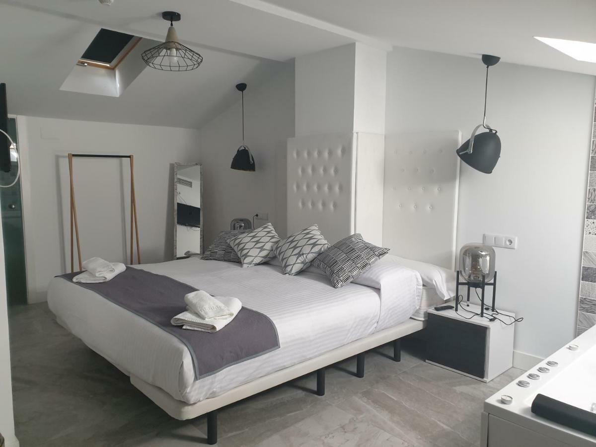 Apartamentos Hostal Cabanas Carboneras de Guadazaón 外观 照片