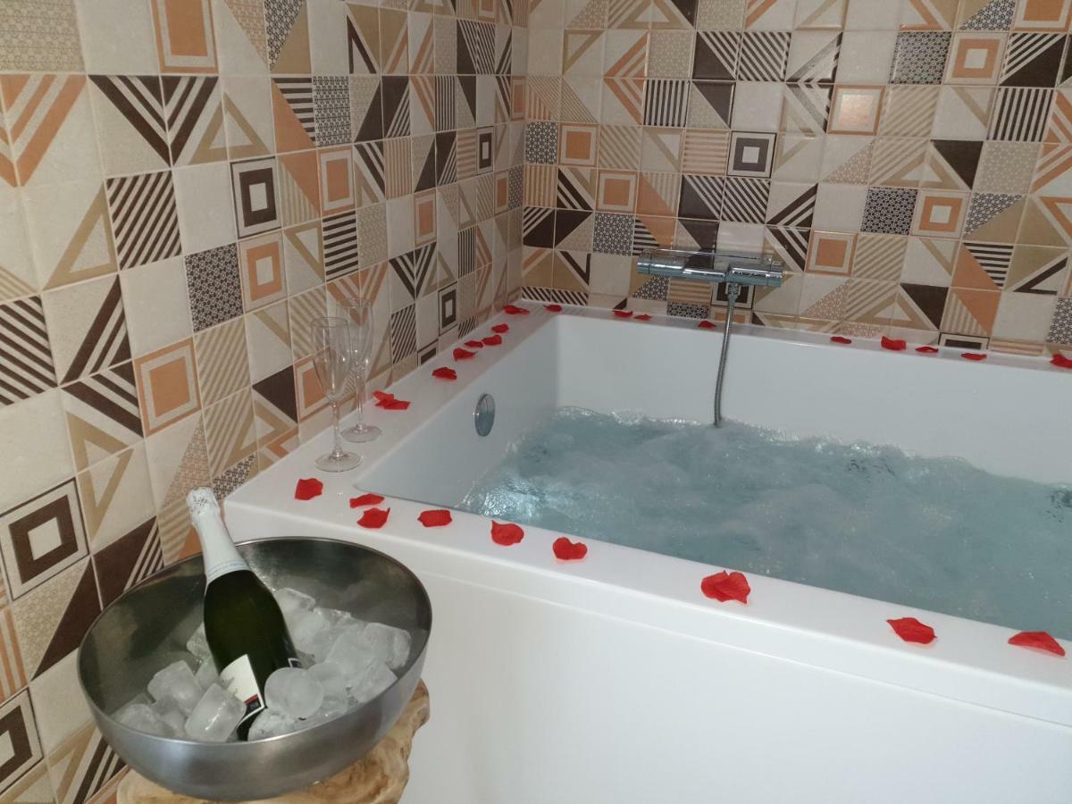 Apartamentos Hostal Cabanas Carboneras de Guadazaón 外观 照片