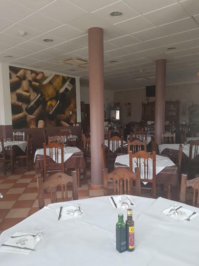 Apartamentos Hostal Cabanas Carboneras de Guadazaón 外观 照片