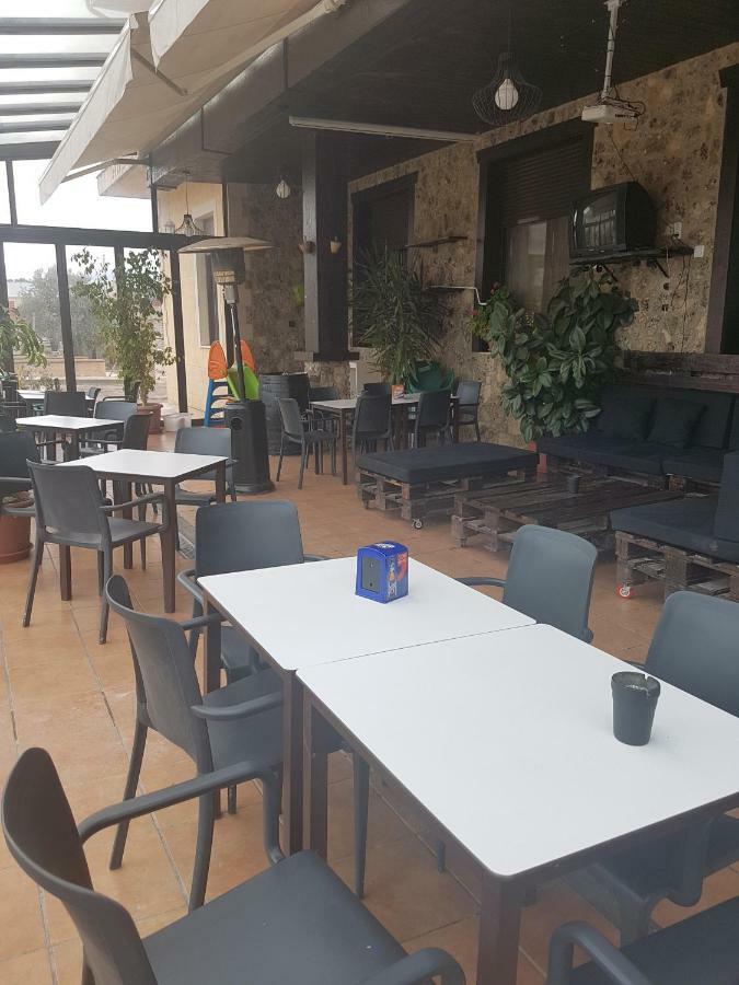 Apartamentos Hostal Cabanas Carboneras de Guadazaón 外观 照片